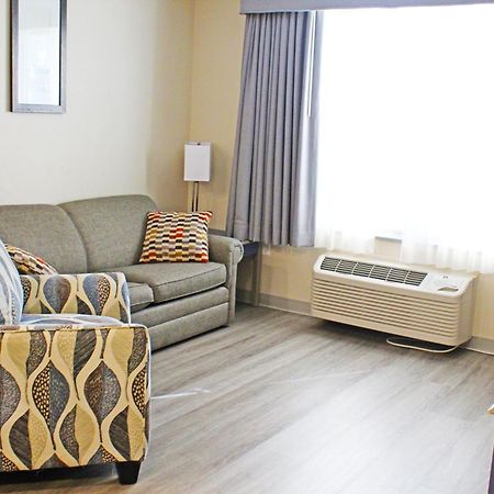 Independence Stay Long Term And Suites Marinette 외부 사진